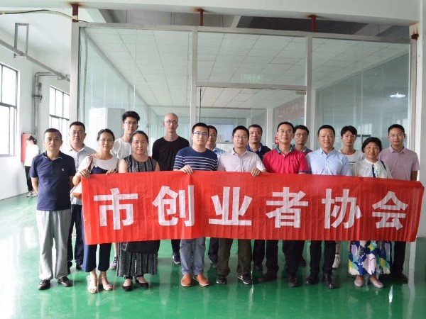 市創業者協會到訪午夜影院福利社