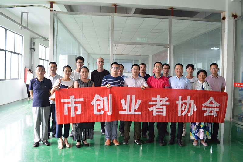 市創業者協會到訪午夜影院福利社